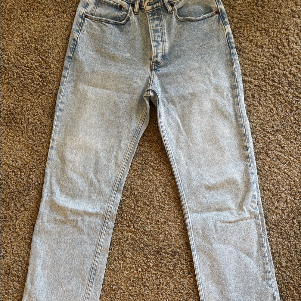 Abercrombie & Fitch women’s light wash low rise baggy